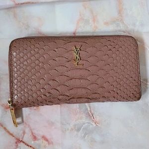 SL wallet in mauve,  real leather.